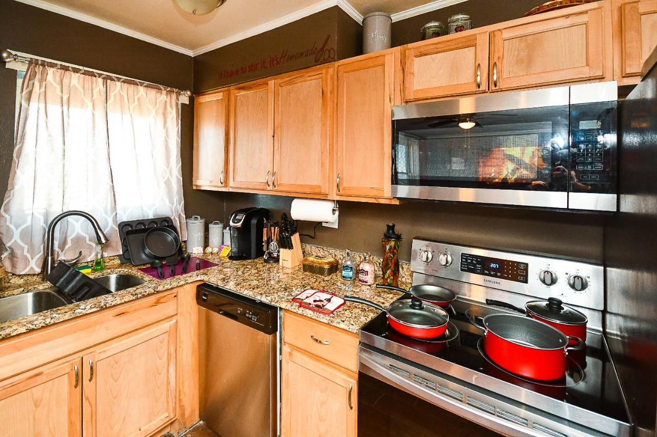 Modern Designed Dtwn Condo With A 99 Percent Walk Score Атланта Екстер'єр фото