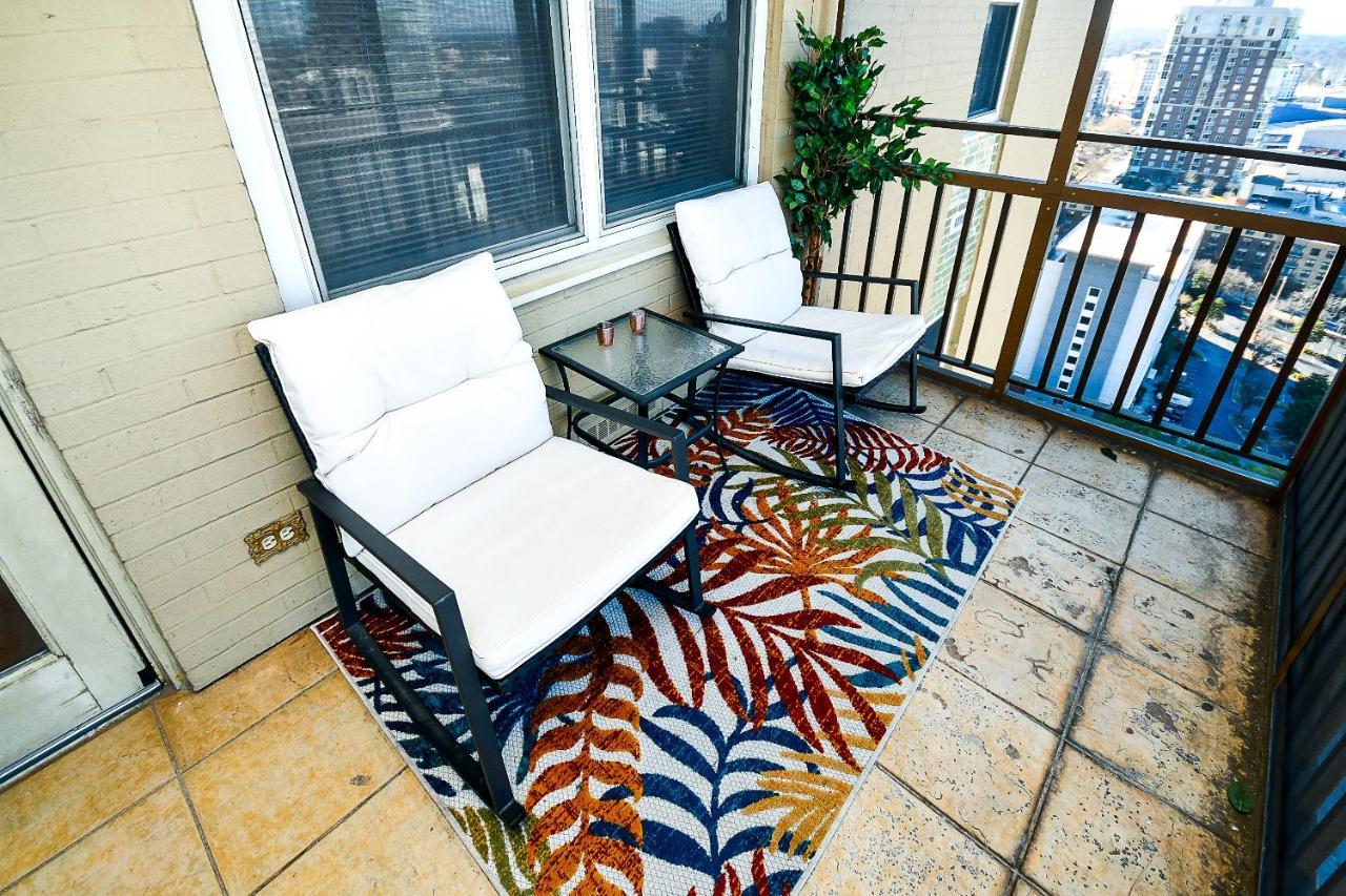Modern Designed Dtwn Condo With A 99 Percent Walk Score Атланта Екстер'єр фото